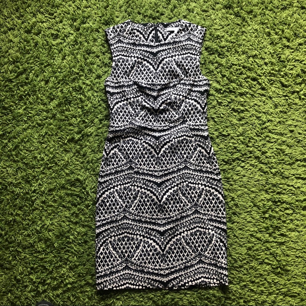 DVF black & white sheath dress - LIKE NEW! - Picture 2 of 8